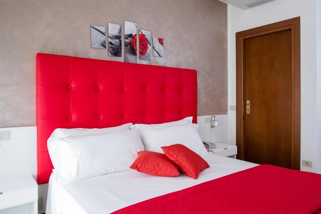 Hotel Picobello Pineta 利多迪迪耶索洛 外观 照片