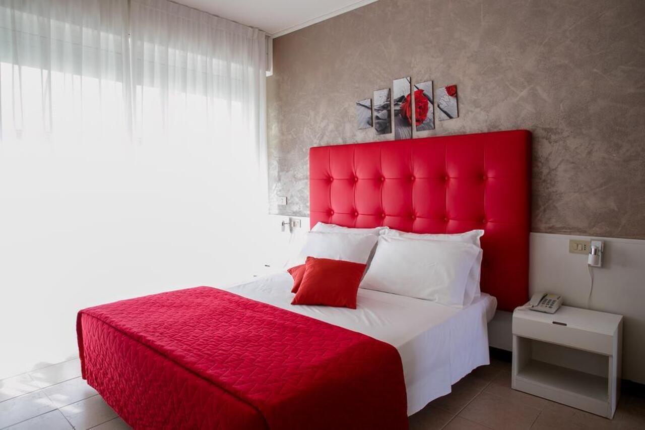Hotel Picobello Pineta 利多迪迪耶索洛 外观 照片